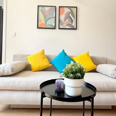 Stunning 3-bdr Duplex With Balcony In Center Апартаменты Прага