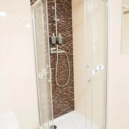 Stunning 3-bdr Duplex With Balcony In Center Прага