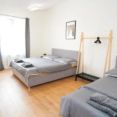 Stunning 3-bdr Duplex With Balcony In Center